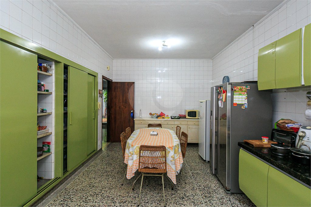 Casa Térrea à venda com 4 quartos, sendo 1 suíte, em Alto da Boa Vista, São Paulo, SP