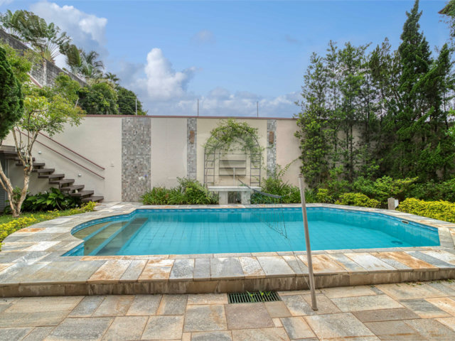 Casa à venda com 4 suítes em Chácara Monte Alegre, São Paulo, SP