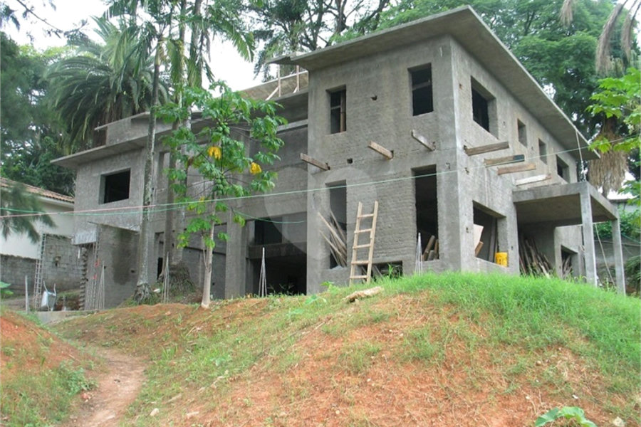 Casa à venda com 4 suítes em Jardim Floresta, São Paulo, SP