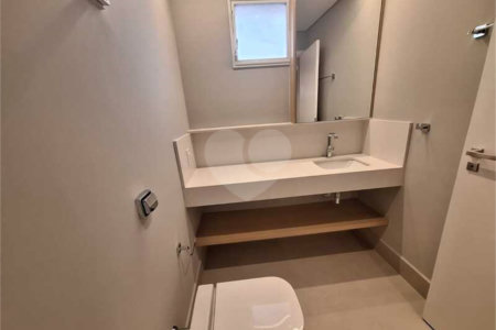 Apartamento à venda com 3 quartos, sendo 1 suíte, em Itaim Bibi, São Paulo, SP