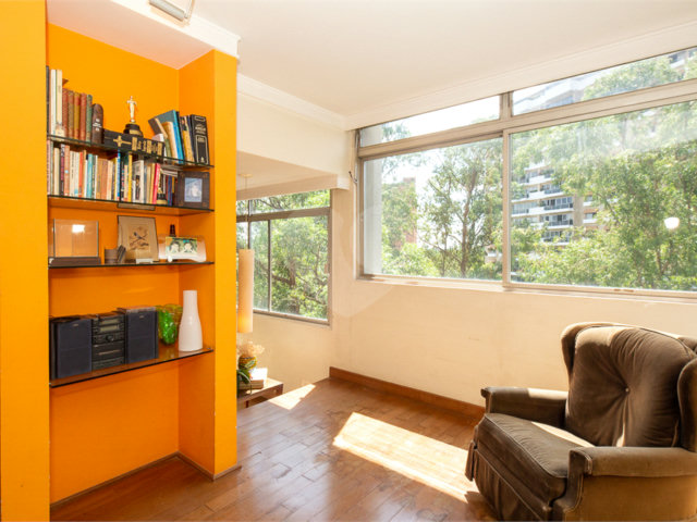 Apartamento à venda com 3 quartos, sendo 2 suítes,  em Alto da Boa Vista, São Paulo, SP