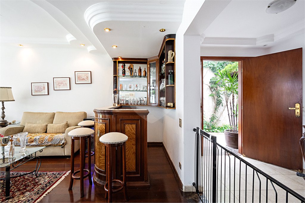 Casa para alugar com 5 quartos, sendo 2 suítes, em Brooklin, São Paulo, SP