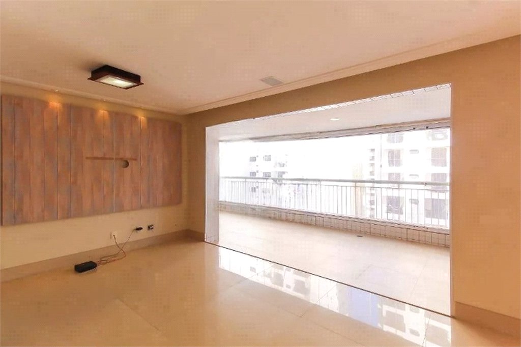 Apartamento à venda com 3 quartos, sendo 1 suíte, em Mooca, São Paulo, SP