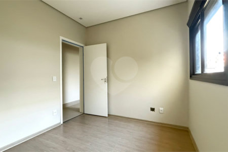 Casa à venda com 3 quartos, sendo 1 suíte, no condomínio Reserva Ipanema, Sorocaba - SP