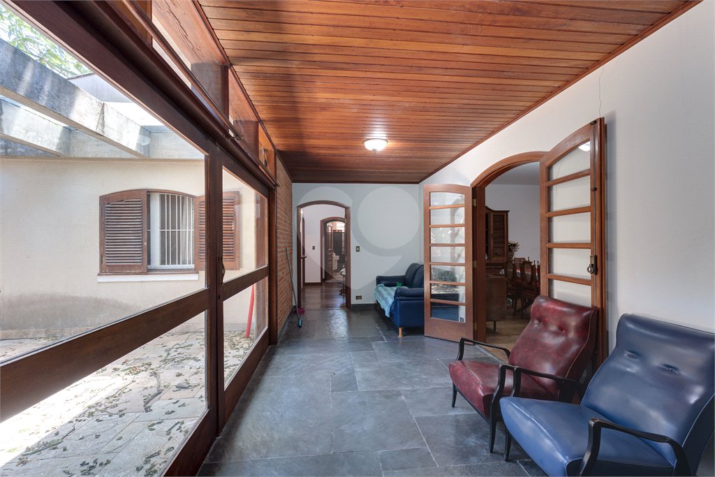 Casa Térrea à venda com 3 suítes em Jardim dos Estados, São Paulo, SP
