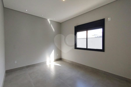 Casa à venda com 3 suítes no condomínio Vita Verdi, Valinhos - SP