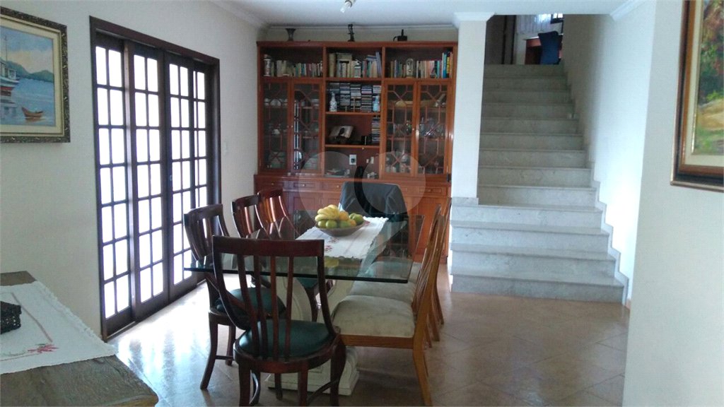 Casa à venda ou para alugar com 3 quartos, sendo 1 suíte, no condomínio Alpes de Caieiras, Caieiras - SP
