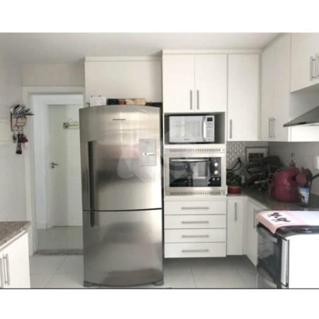 Casa à venda com 4 quartos, sendo 3 suítes, no condomínio Morada da Serra Residencial, Rio de Janeiro - RJ