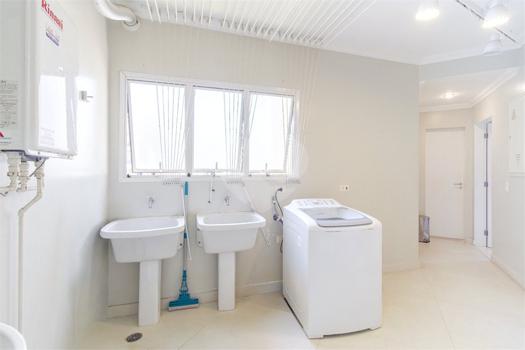 Apartamento à venda com 4 quartos, sendo 2 suítes, em Indianópolis, São Paulo, SP