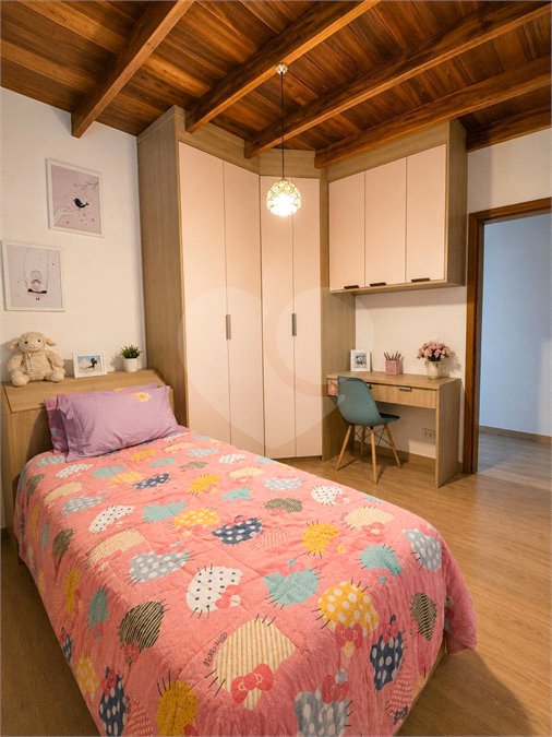 Casa Térrea à venda com 3 quartos, sendo 2 suítes,  em Luiz Fagundes, Mairiporã, SP