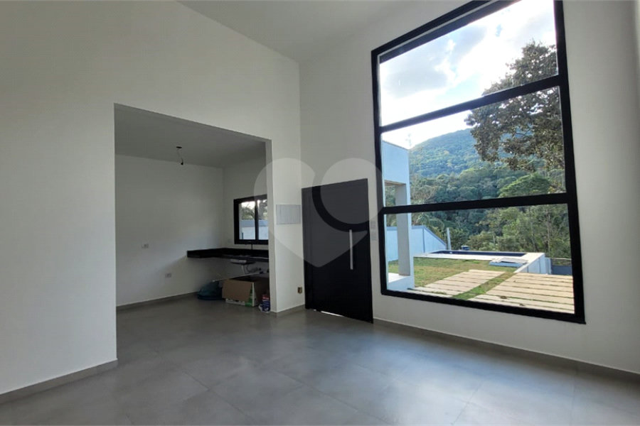 Casa Térrea à venda com 3 quartos, sendo 1 suíte,  em Pedra Vermelha (terra Preta), Mairiporã, SP