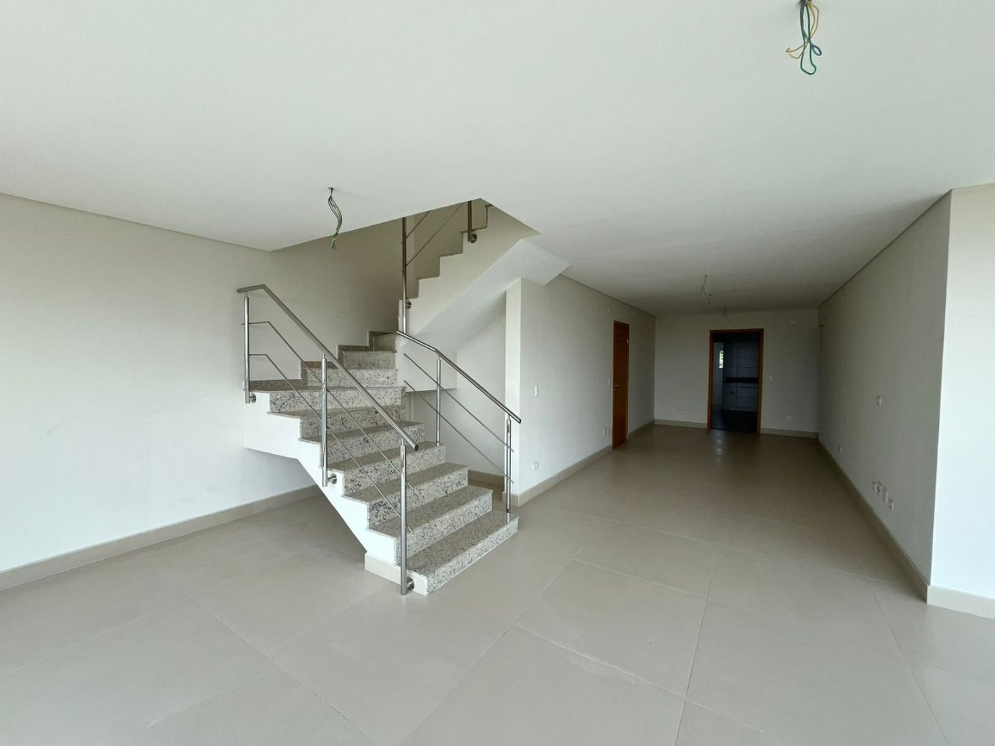 Cobertura com 3 dormitórios à venda, 270 m² por R$ 2.890.000,00 - Barra Funda - Guarujá/SP