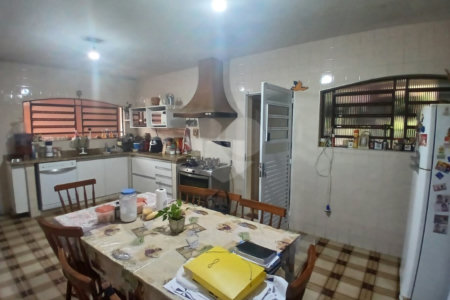 Casa Térrea à venda com 4 quartos, sendo 1 suíte,  em Vila Nova Mazzei, São Paulo, SP