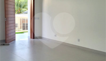 Casa à venda com 2 quartos, sendo 1 suíte,  em Orla Norte, Porto Seguro, BA
