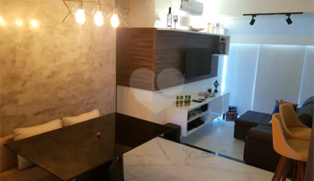 Flat à venda com 1 suíte em Santana, São Paulo, SP