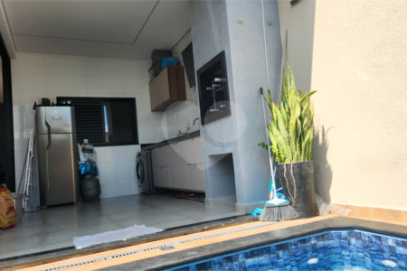 Casa à venda com 3 quartos, sendo 1 suíte, no condomínio Horto Florestal Villagio, Sorocaba - SP