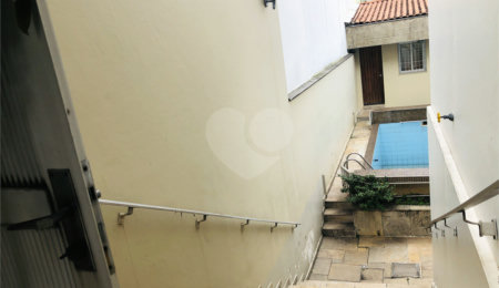 Sobrado à venda com 4 quartos, sendo 1 suíte,  em Santana, São Paulo, SP