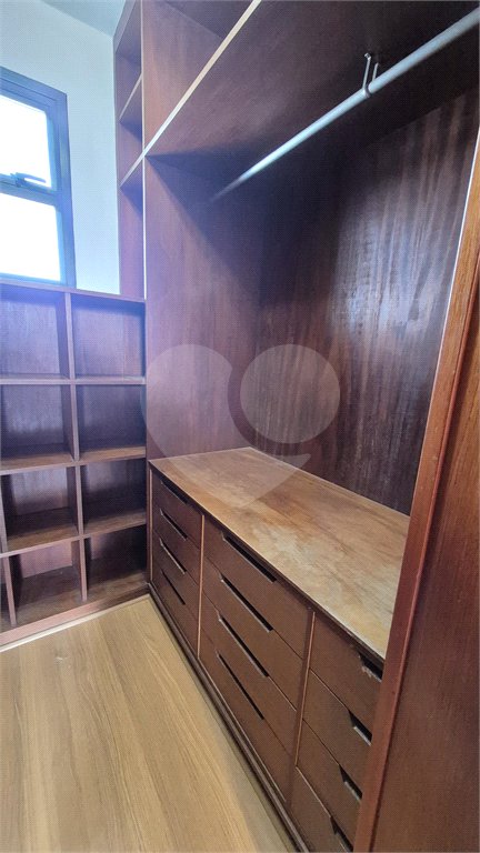 Apartamento à venda ou para alugar com 3 quartos, sendo 2 suítes, em Vila Romana, São Paulo, SP