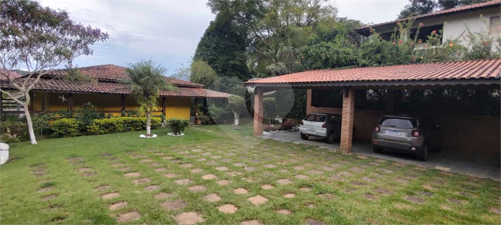 Chácara à venda com 5 quartos, sendo 2 suítes, no Centro, Piracaia, SP