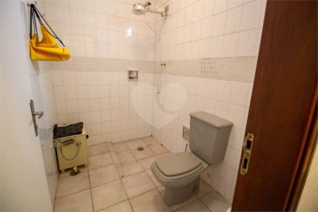 Casa à venda ou para alugar com 4 quartos, sendo 1 suíte, no Centro, São Roque, SP