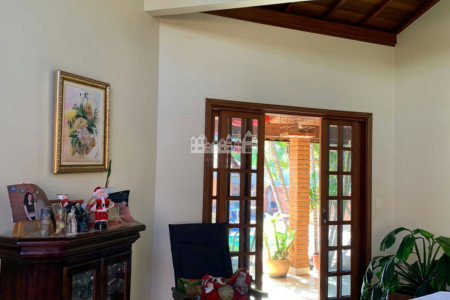 Casa à venda em Aparecida de São Manuel, São Manuel – SP, com projeto que valoriza conforto, iluminação natural e áreas de convivência.