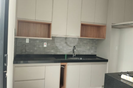 Casa para alugar com 3 quartos, sendo 1 suíte, no condomínio Residencial Reserva do Campo, Araraquara - SP