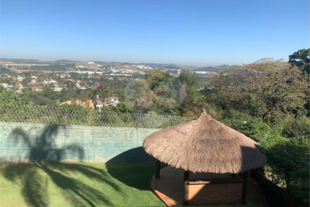 Casa para alugar com 3 quartos, sendo 2 suítes, no condomínio Alpes de Vinhedo, Vinhedo - SP