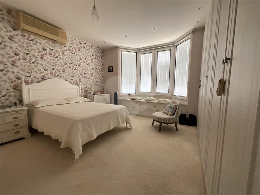Casa à venda com 6 quartos, sendo 5 suítes, no condomínio City Castelo, Itu - SP