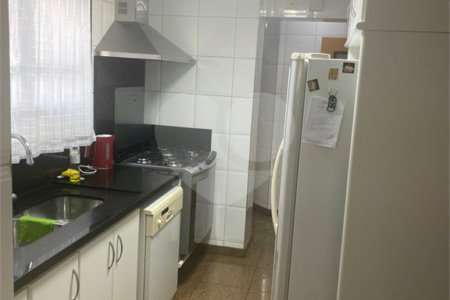 Apartamento à venda com 3 suítes em Jardim Londrina, São Paulo, SP
