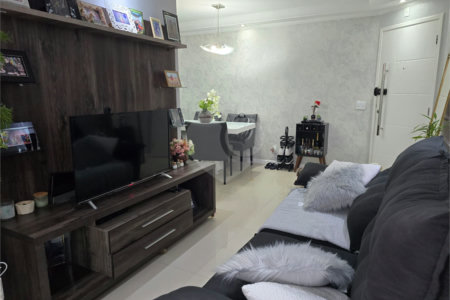Apartamento de 3 quartos, com garagem, á venda no Cambuci