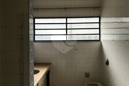 CASA À VENDA COLOCADA COM A SANTA CASA