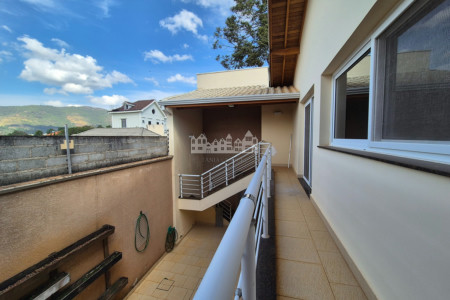 Casa à venda com 3 quartos, sendo 1 suíte, em Vila Esperia Ou Giglio, Atibaia - SP
