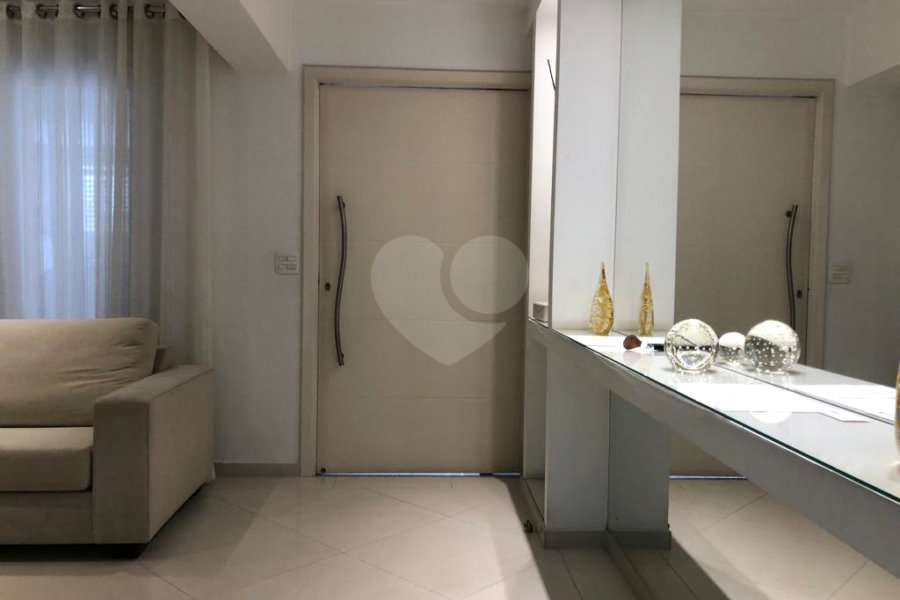 Casa à venda com 3 suítes em Santana, São Paulo, SP