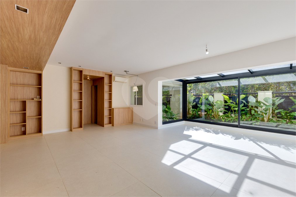 Apartamento à venda com 3 suítes em Chácara Santo Antônio, São Paulo, SP