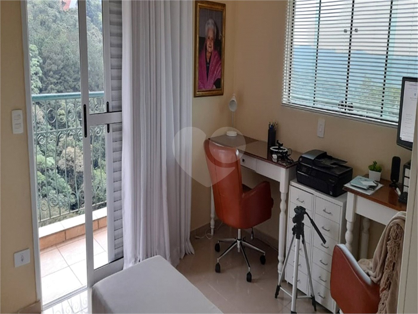 Casa à venda com 5 quartos, sendo 3 suítes,  no condomínio Alpes da Cantareira, Mairiporã - SP