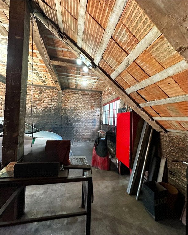 Sobrado à venda com 6 quartos, sendo 1 suíte, no Centro, Ponta Porã, MS