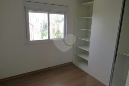 Apartamento à venda com 3 quartos, sendo 1 suíte, em Morumbi, São Paulo, SP