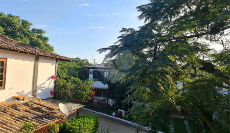 Casa em condomínio à venda com 2 quartos, sendo 1 suíte,  em Manguinhos, Armação dos Búzios, RJ