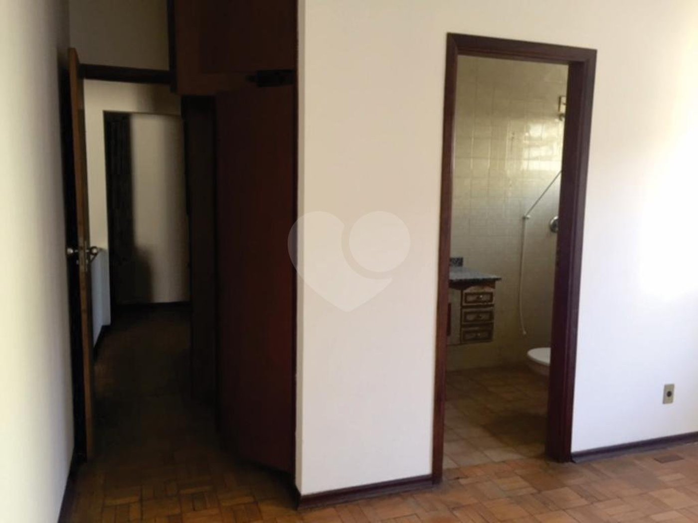 Sobrado à venda com 4 quartos, sendo 1 suíte, em Parque Edu Chaves, São Paulo, SP
