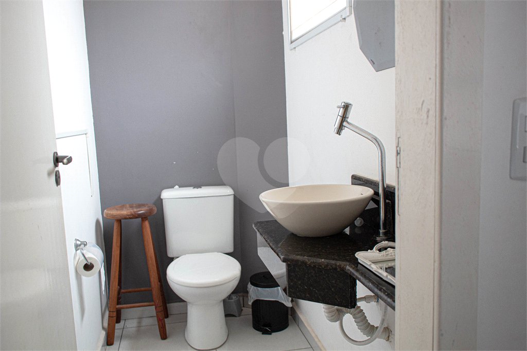 Casa à venda com 2 quartos, sendo 1 suíte, no Centro, Mairinque, SP