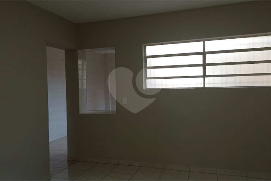 Sobrado à venda com 4 quartos, sendo 1 suíte, em Vila Mazzei, São Paulo, SP