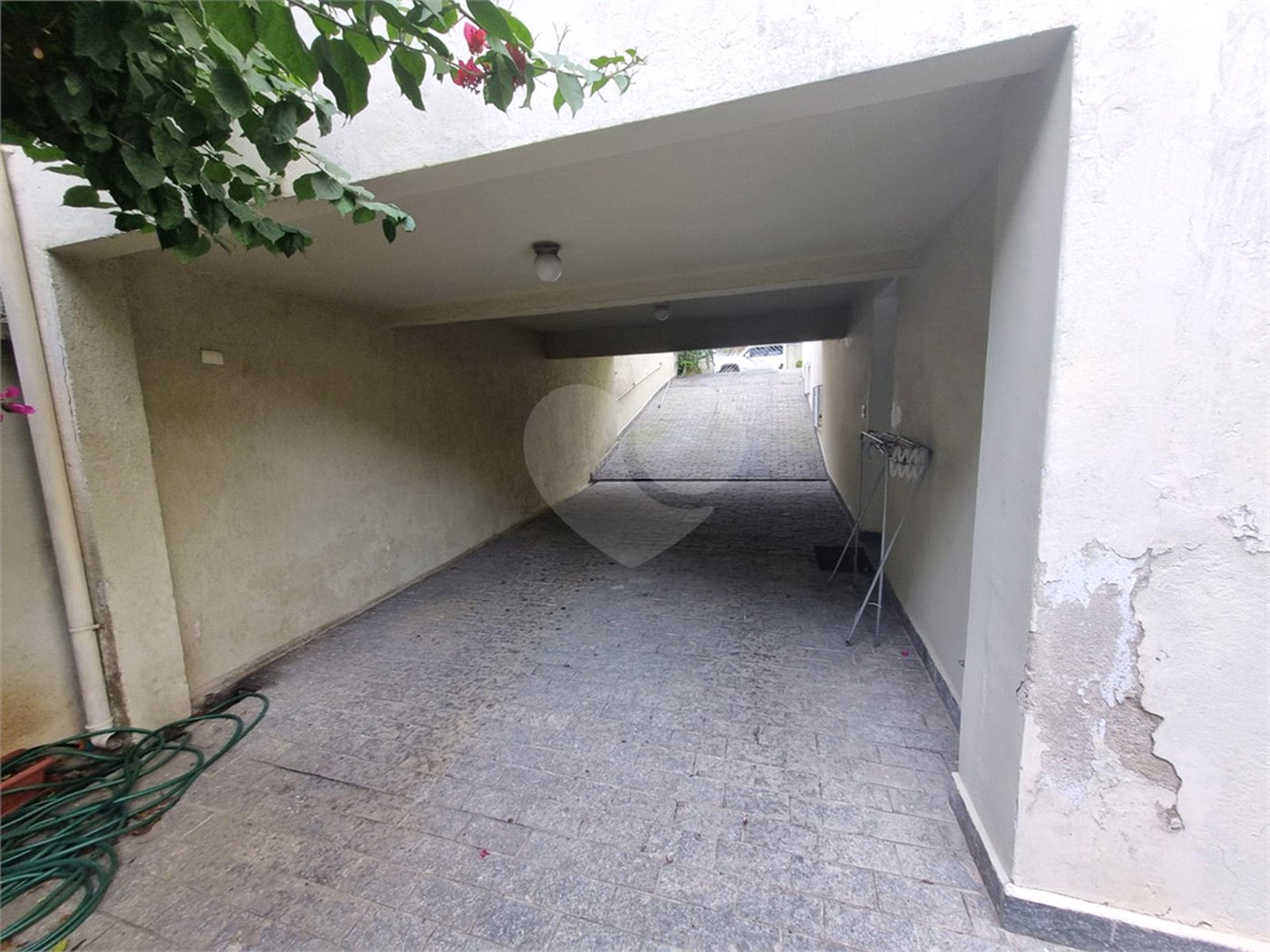 Casa à venda com 4 quartos, sendo 1 suíte,  em Vila Clementino, São Paulo, SP