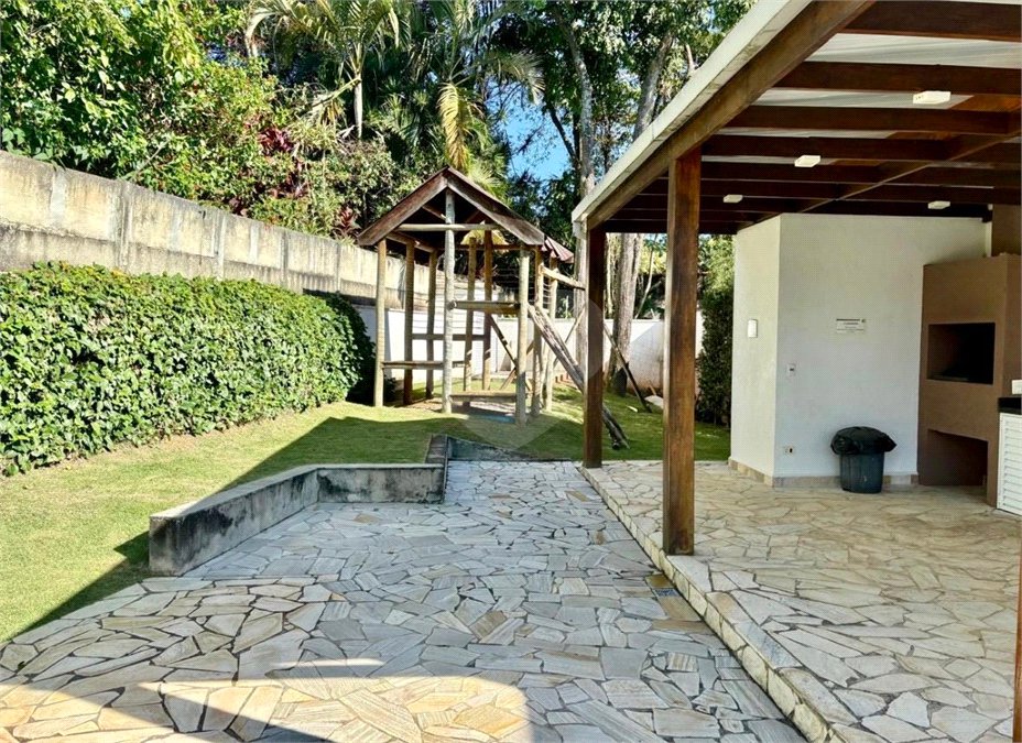 Casa à venda com 3 quartos, sendo 1 suíte, no condomínio Residencial Rio Preto Village, Atibaia - SP