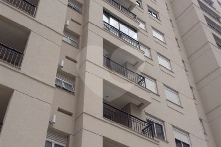 Apartamento à venda com 3 quartos, sendo 1 suíte,  em Jardim Parque Morumbi, São Paulo, SP