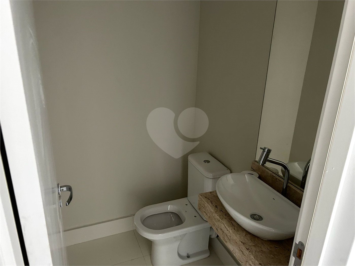 Apartamento à venda com 3 suítes no Centro, Itapetininga, SP
