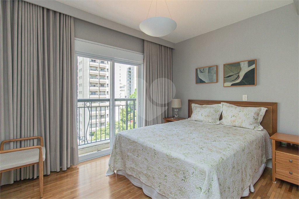 Apartamento à venda com 3 quartos, sendo 2 suítes, em Vila Nova Conceição, São Paulo, SP