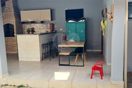 Casa à venda com 3 quartos em Parque Residencial Célia Maria, Porto Feliz, SP