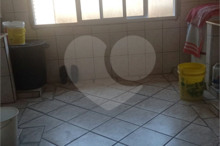 Casa à venda com 5 quartos, sendo 2 suítes, em Jardim Santa Clara, Guarulhos, SP