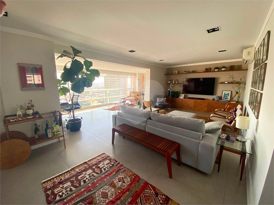 Apartamento à venda com 3 suítes em Vila Leopoldina, São Paulo, SP