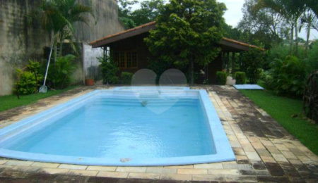 Casa à venda com 3 quartos, sendo 1 suíte,  no condomínio Estância Marambaia, Vinhedo - SP